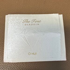 O Hui The First DiaDein Solitaire cream